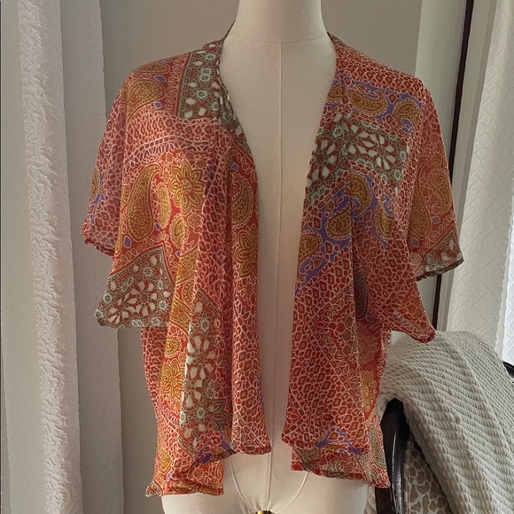 Romeo & Juliet Couture Tops - Romeo Juliet Small Paisley Open-Front Women's Top Shell EUC